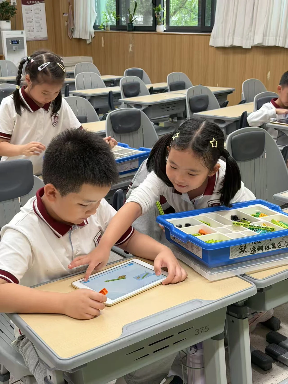 Guided classroom practice · School project photography